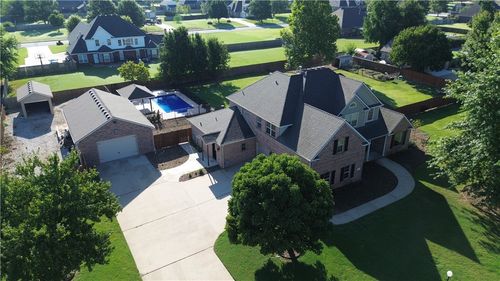 330 Scarlett Blvd, Springdale, AR, 72762-9014 | Card Image