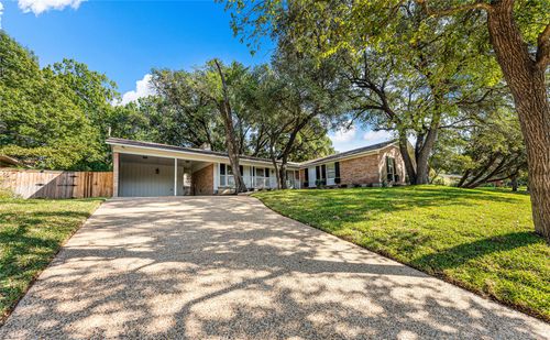 2901 Woodland Dr, Waco, TX, 76710-2149 | Card Image