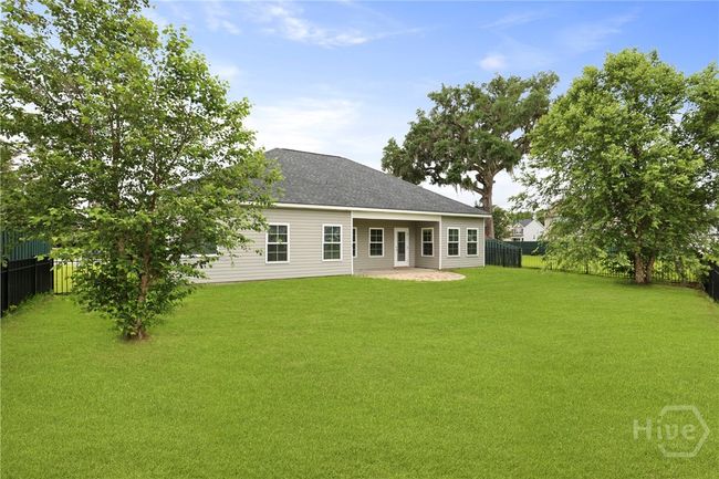 Grass has been digitally enhanced for the purposes of marketing. Grass/yard may appear different at the time of showing. | Image 40