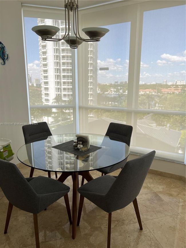905 - 21150 Point Pl, Condo with 3 bedrooms, 2 bathrooms and null parking in Aventura FL | Image 14