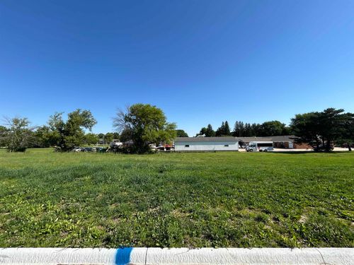 104 Maverick Lane, Riceville, IA, 50466 | Card Image