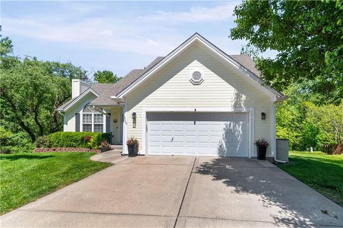 1110 Sarah Ln, Kearney, MO, 64060-7618 | Card Image