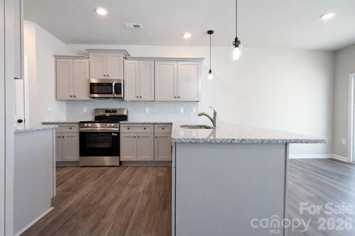 4725 Muskogee Dr, Charlotte, NC, 28212 | Card Image
