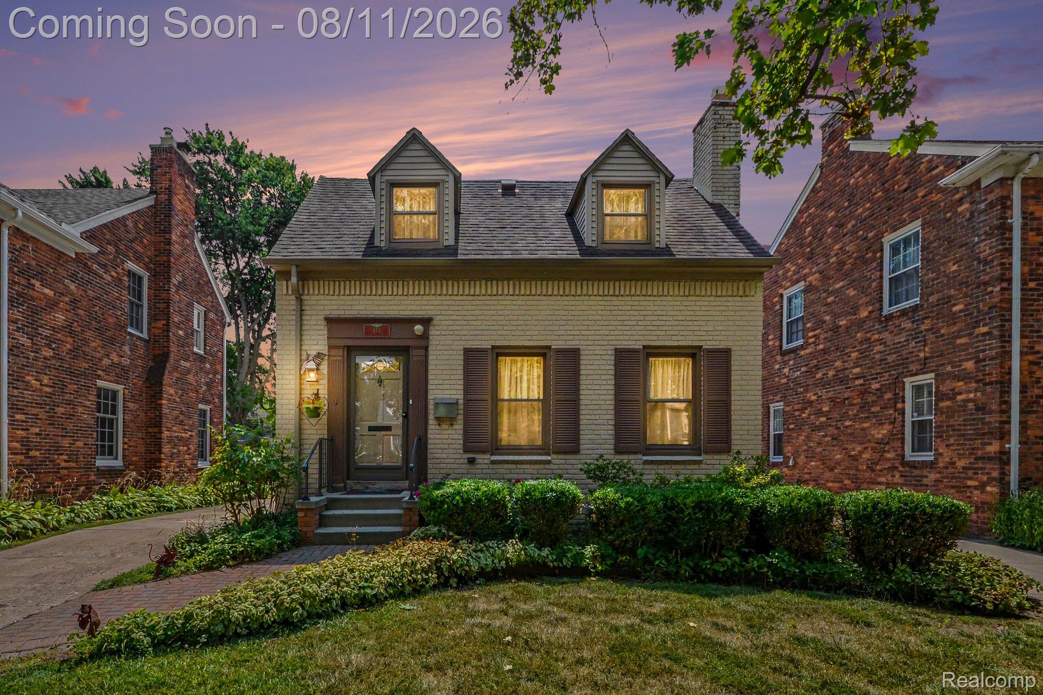Residential in Grosse Pointe Farms