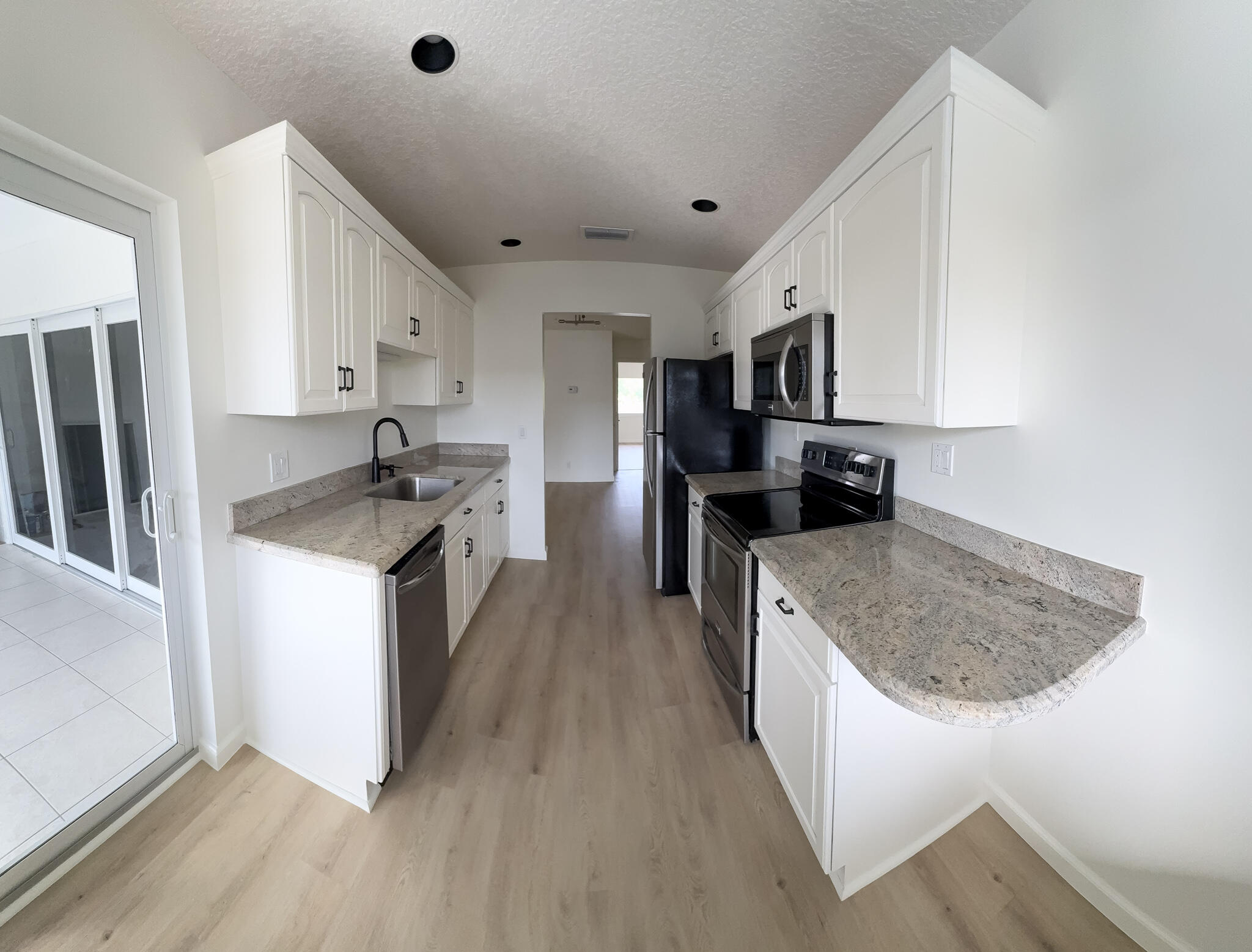 Residential Lease in Highland Beach 4
