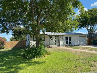 500 W Lindbergh Blvd, House other with 3 bedrooms, 1 bathrooms and null parking in Universal City TX | Image 1