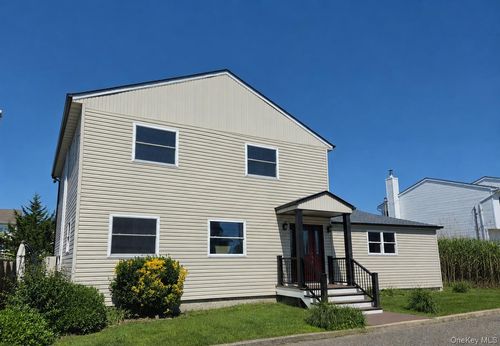 2706 Peconic, Hempstead, NY, 11783 | Card Image