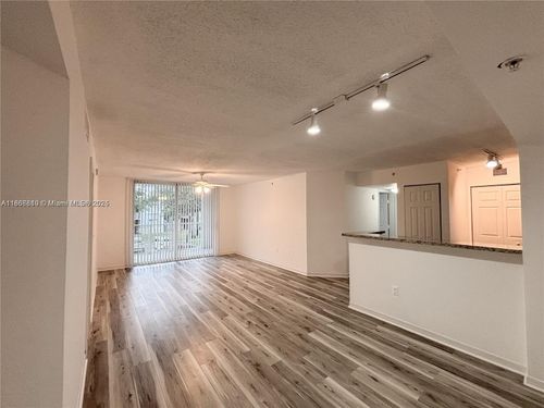 apt-201-655 Sw 111th Way, Pembroke Pines, FL, 33025-7008 | Card Image