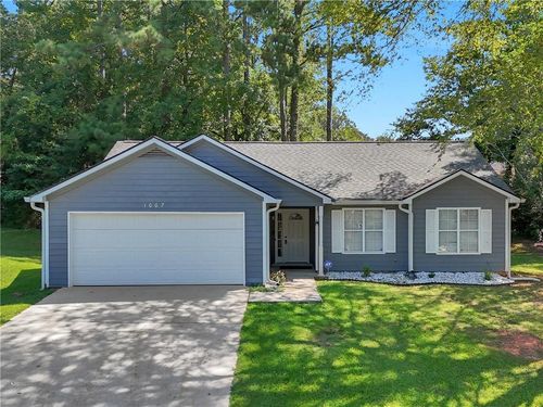 1007 Fox Valley Trl, Stone Mountain, GA, 30088-2617 | Card Image