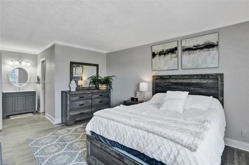 apt-5n-5100 Dupont Blvd, Fort Lauderdale, FL, 33308-4342 | Card Image