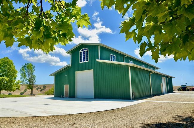 4, 950 sq'ft. Two Story Barn | Image 6