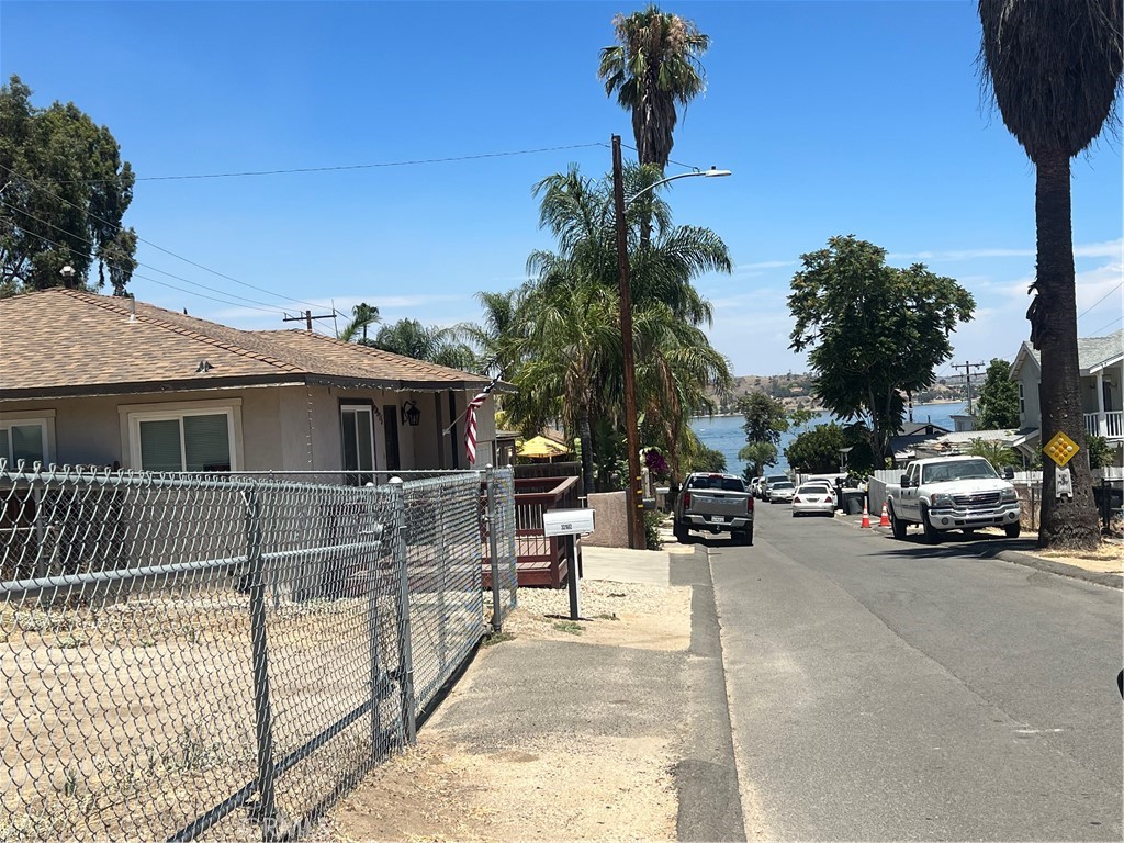 Land in Lake Elsinore 3