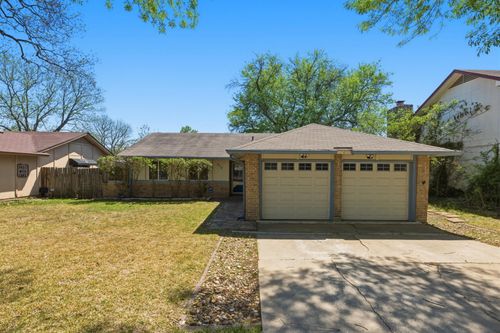 313 Blackberry Dr, Austin, TX, 78745-6546 | Card Image
