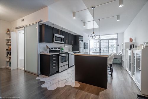 1514-105 The Queensway, Toronto, ON, M6S5B5 | Card Image