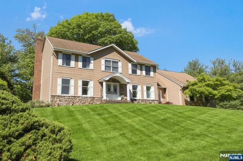 6 Kristen Court, Wayne, NJ, 07470 | Card Image