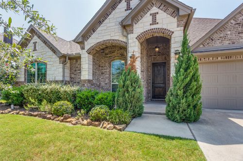3920 Brookdale Rd, Benbrook, TX, 76116-8563 | Card Image