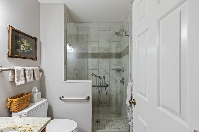 2227 Bay Pointe Dr, House other with 5 bedrooms, 3 bathrooms and null parking in Hixson TN | Image 16