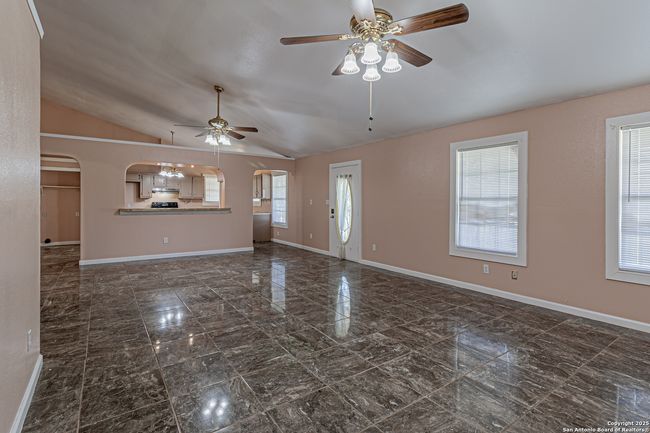 180 Brandon Way, House other with 3 bedrooms, 2 bathrooms and null parking in Poteet TX | Image 8
