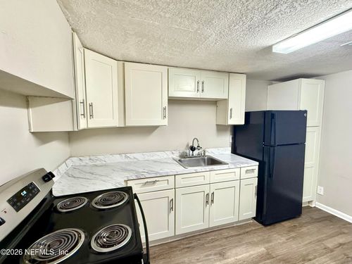 9420 Gibson Ave, Jacksonville, FL, 32208-1212 | Card Image