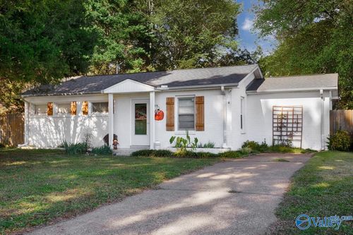 2016 13th St Se, Decatur, AL, 35601-5204 | Card Image