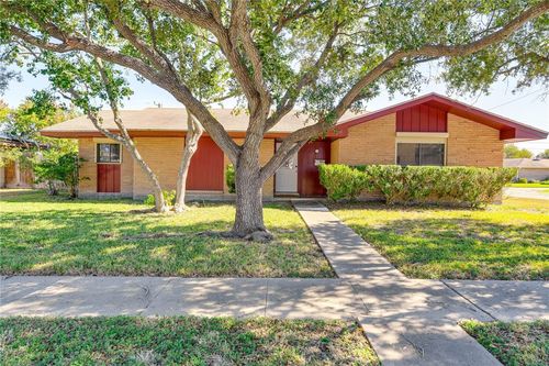 1322 W Cherrystone Dr, Corpus Christi, TX, 78412-4106 | Card Image