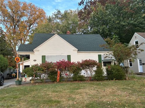 2543 26th St, Cuyahoga Falls, OH, 44223-1615 | Card Image