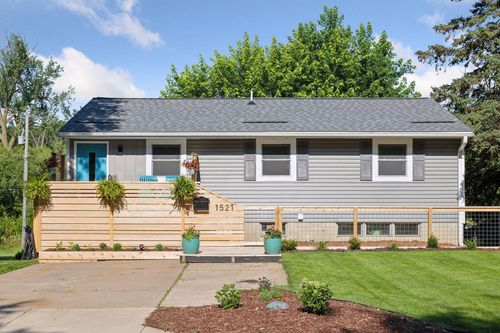 1521 Gettysburg Ave N, Golden Valley, MN, 55427-3818 | Card Image
