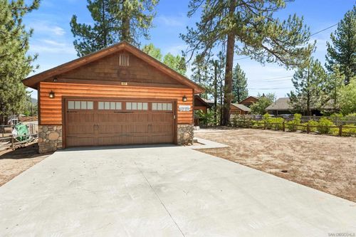 651 Cienega, Big Bear, CA, 92315 | Card Image