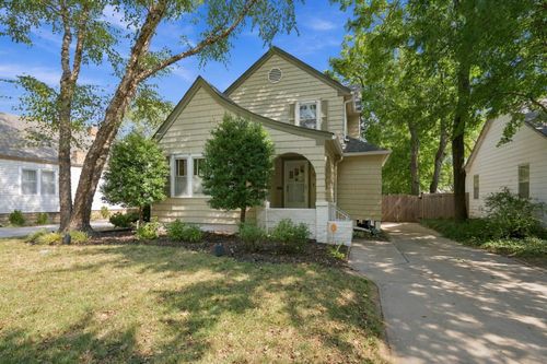 636 N Crestway St, Wichita, KS, 67208 | Card Image