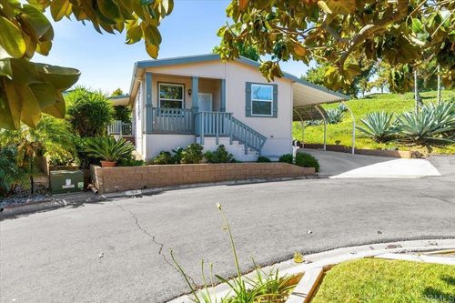 54-525 W El Norte Pkwy, Escondido, CA, 92026-3907 | Card Image