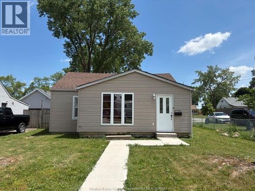 1296 Elm Ave, Windsor, ON, N8X2B5 | Card Image