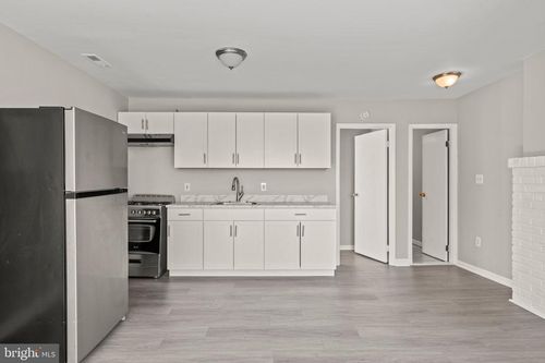 62f-1004 S 52nd St, PHILADELPHIA, PA, 19143-4242 | Card Image