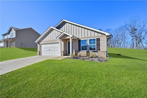 562 Pemberton St, Euharlee, GA, 30145-3101 | Card Image