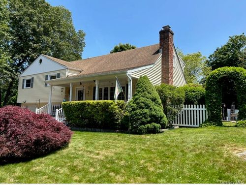 800 Terrace Pl, Cortlandt Manor, NY, 10567-1320 | Card Image