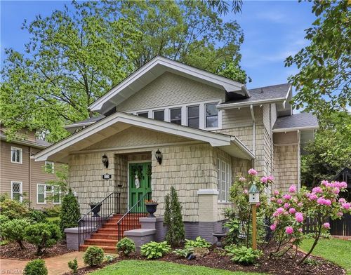 813 S Main St, Reidsville, NC, 27320-5307 | Card Image