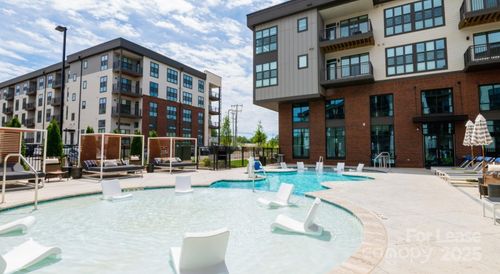 b3-704 W Tremont Ave, Charlotte, NC, 28203-7017 | Card Image