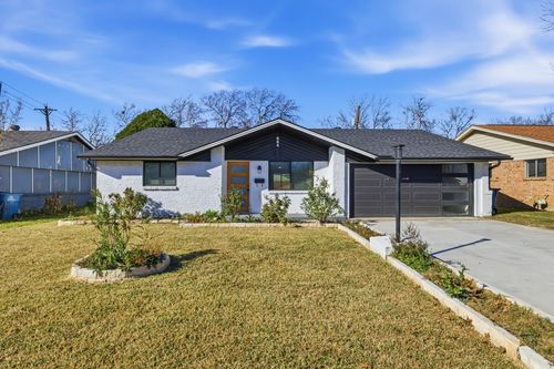 864 Rainbow Trl, Grapevine, TX, 76051-4137 | Card Image