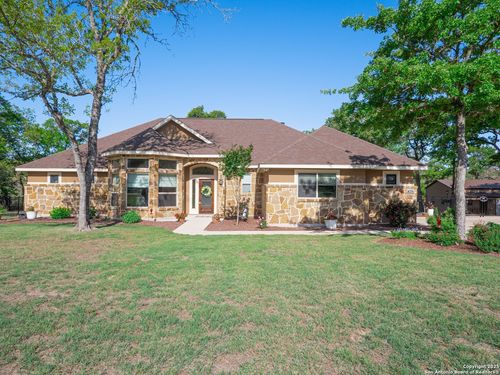 352 Rose Meadow Dr, La Vernia, TX, 78121-4764 | Card Image