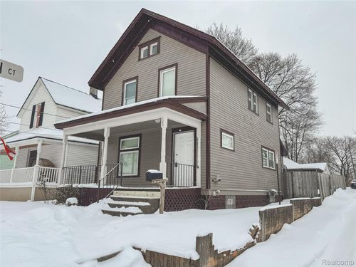 105 Augusta Ave, Pontiac, MI, 48341-1304 | Card Image