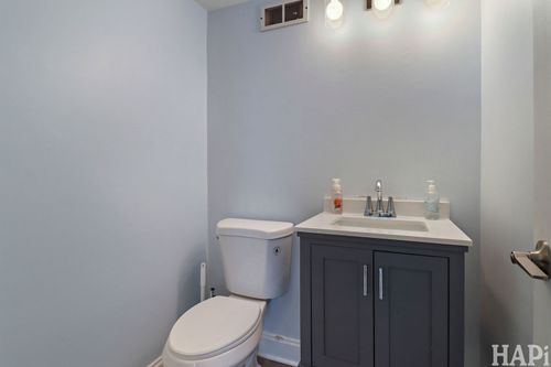 283 W Whispering Oaks Ln, Round Lake, IL, 60073-5005 | Card Image