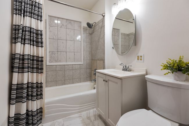 650 S Neltnor Blvd, House other with 4 bedrooms, 1 bathrooms and 6 parking in West Chicago IL | Image 11