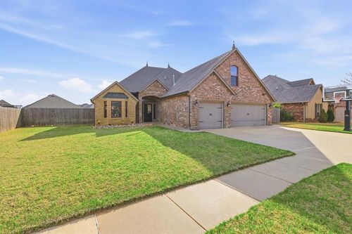 10904 Sw 19th St, Yukon, OK, 73099-7383 | Card Image