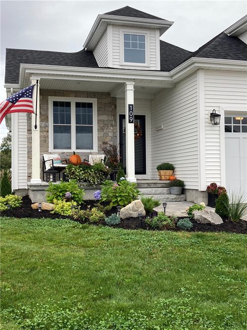 109 Sophia Dr, Rehoboth, MA, 02769-2425 | Card Image