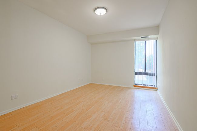 APT-102 - 3801 Appian Way, Home with 2 bedrooms, 2 bathrooms and null parking in Glenview IL | Image 11
