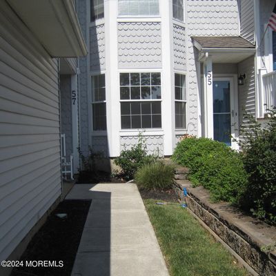 55 Poplar Place, Condo with 2 bedrooms, 2 bathrooms and null parking in Freehold NJ | Image 1