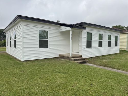 1203 W 6th St, Freeport, TX, 77541-5315 | Card Image