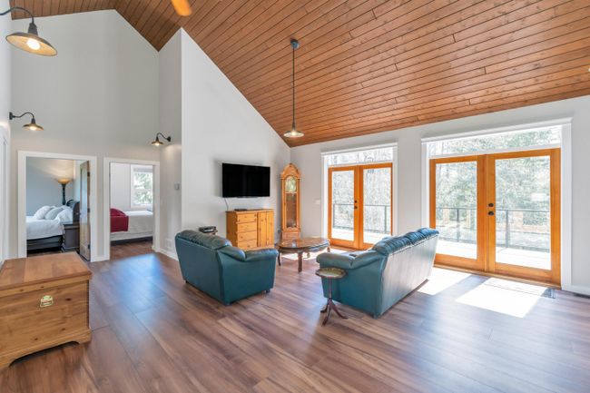 11550 Glacier Drive, House other with 2 bedrooms, 2 bathrooms and 12 parking in Mission BC | Image 6