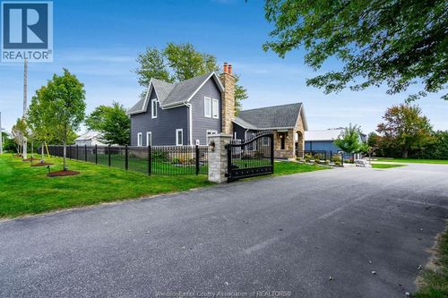 702 Talbot Rd E, Wheatley, ON, N0P2P0 | Card Image