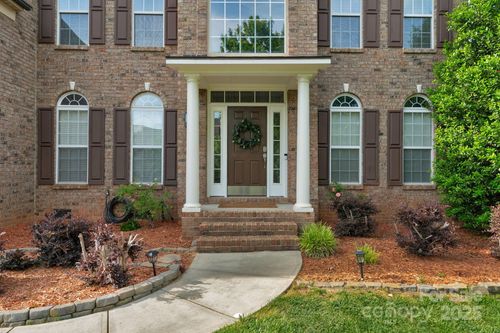 1116 Crooked River Dr, Waxhaw, NC, 28173-6895 | Card Image