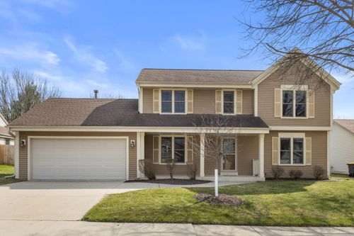 1905 Cliff Alex Ct N, Waukesha, WI, 53189-7682 | Card Image